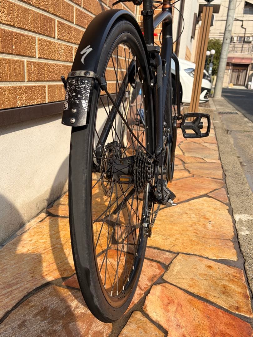 スペシャライズド　クロスバイクSirrus シラス　2.0 Ｌサイズ 2022年