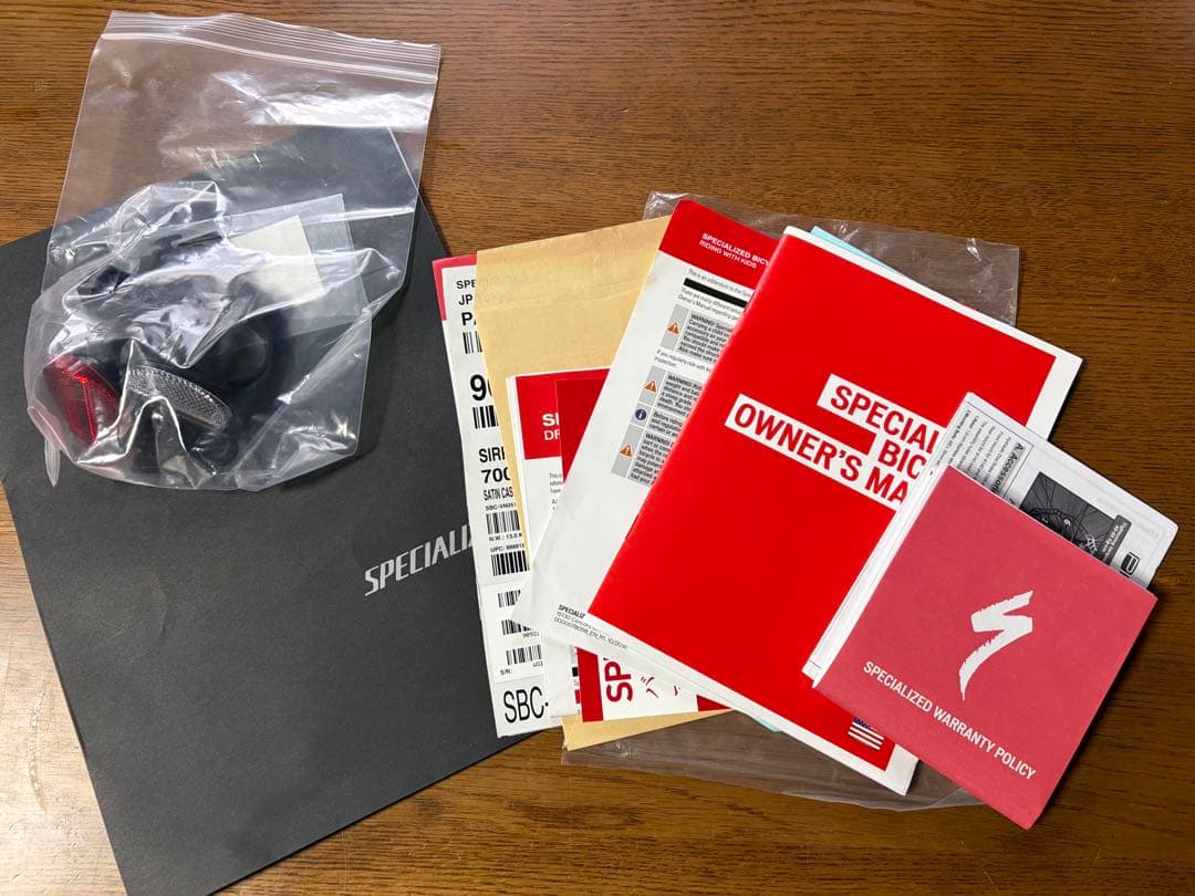 スペシャライズド　クロスバイクSirrus シラス　2.0 Ｌサイズ 2022年