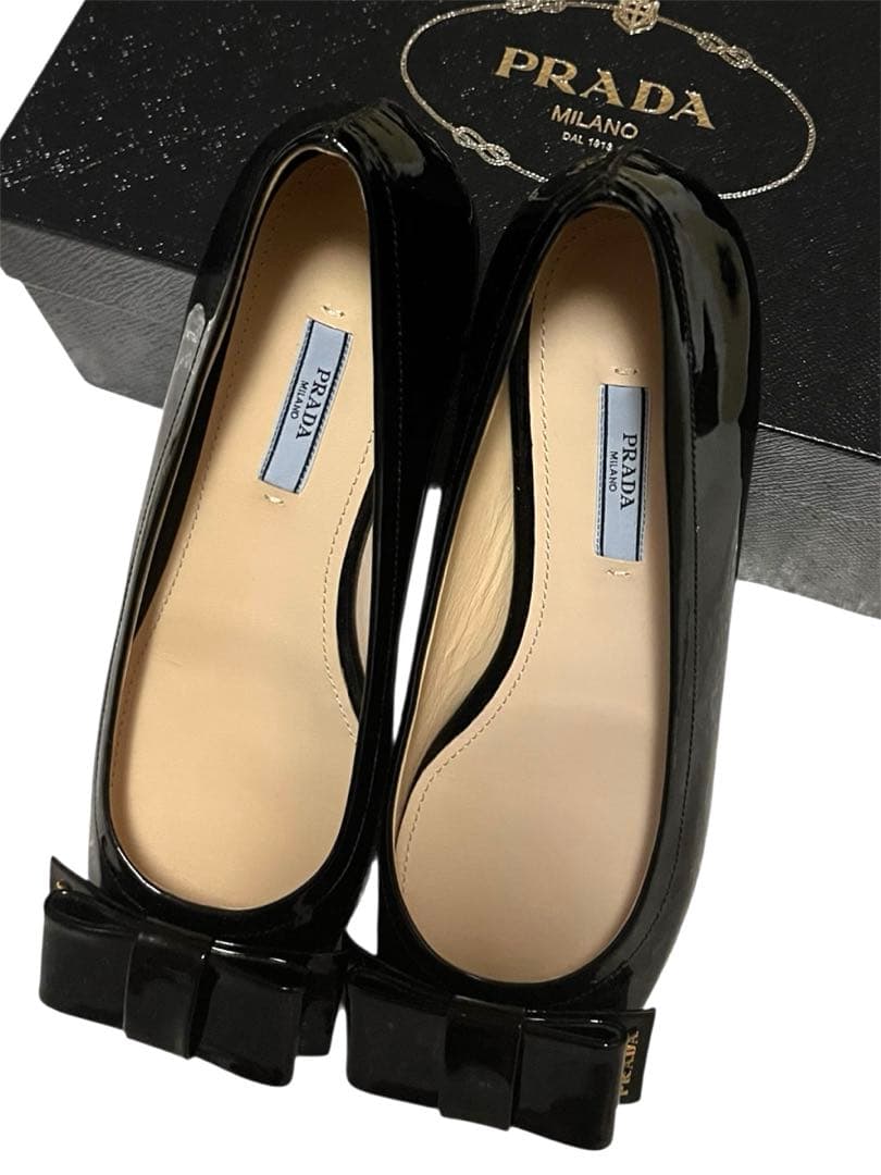 美品 PRADA プラダ リボン フラットシューズ 38 パテントレザー