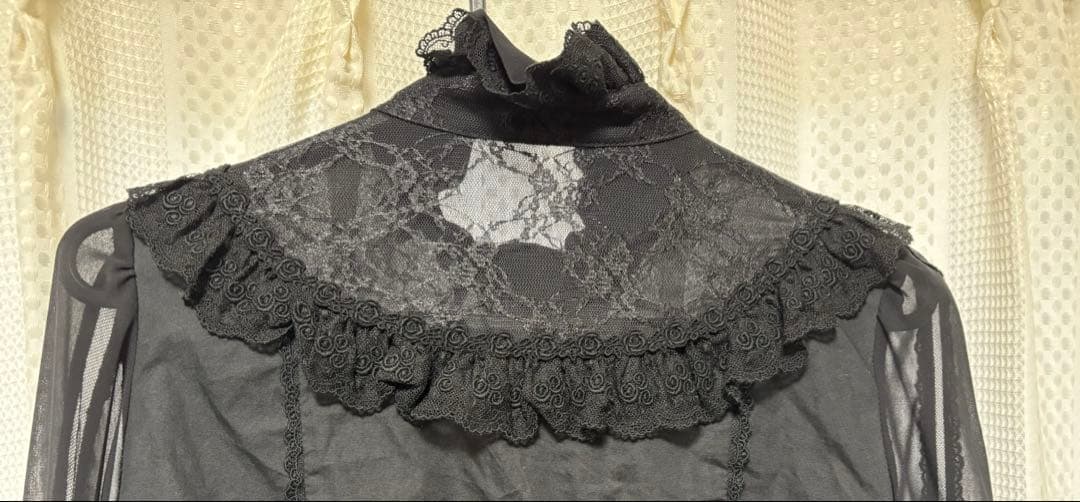 29日まで価格★アンジェリックプリティ　姫袖ブラウス　美品