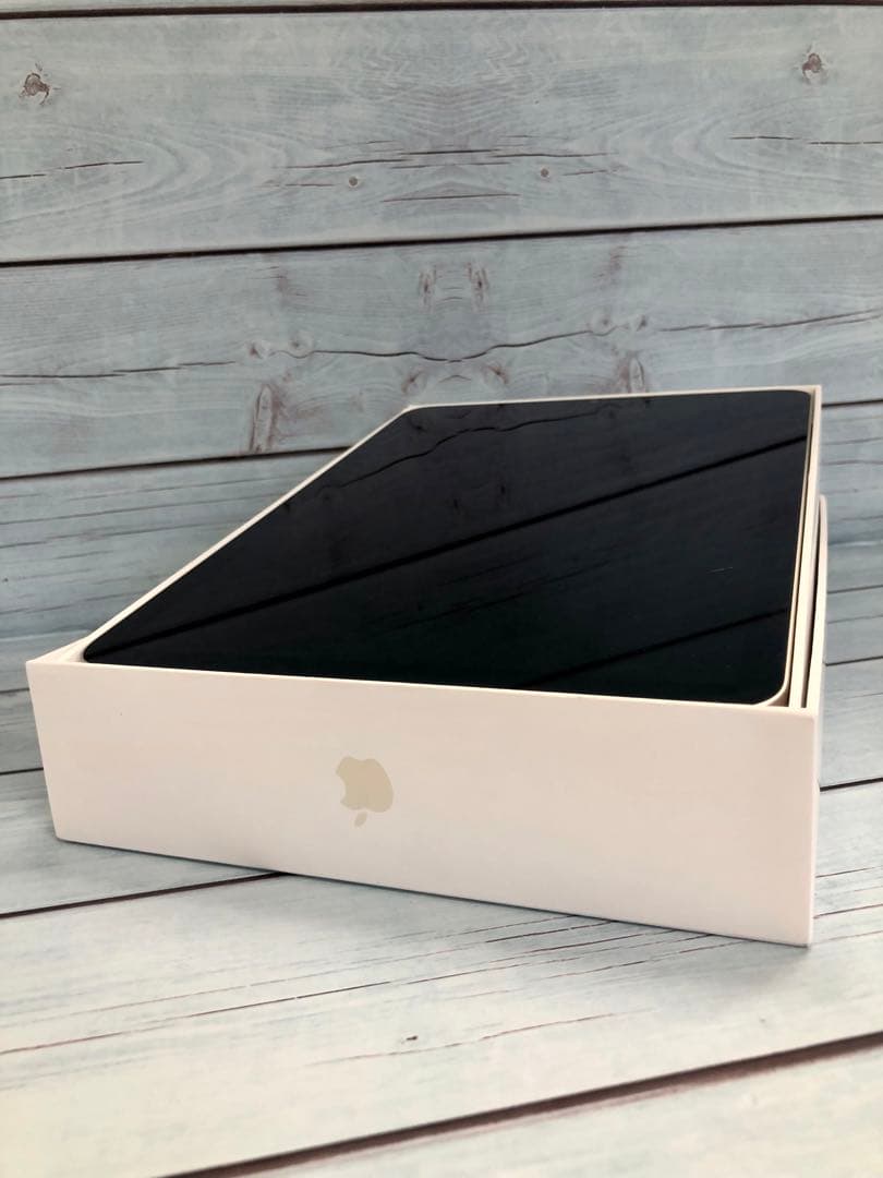 【美品】Apple iPad Air (第５世代) Wi-Fi 64GB