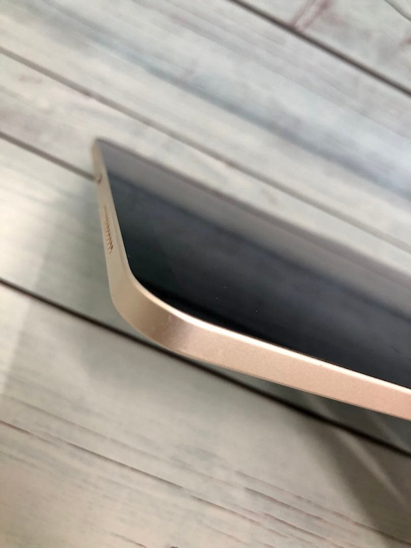 【美品】Apple iPad Air (第５世代) Wi-Fi 64GB