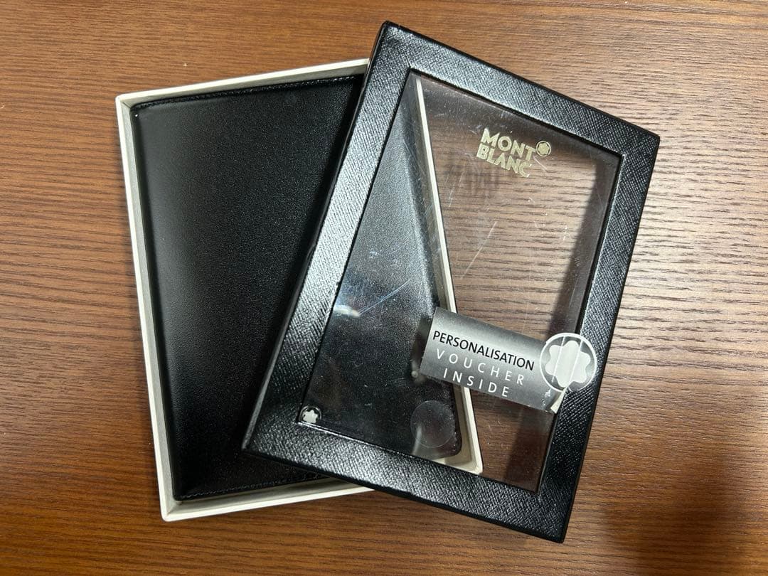 Montblanc 黒 レザー パスポートケース