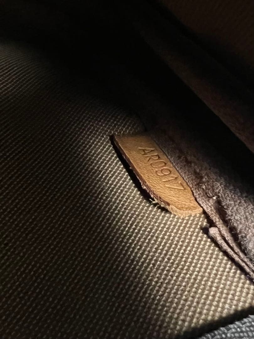 ルイ・ヴィトン アクセソワール ポシェットM51980