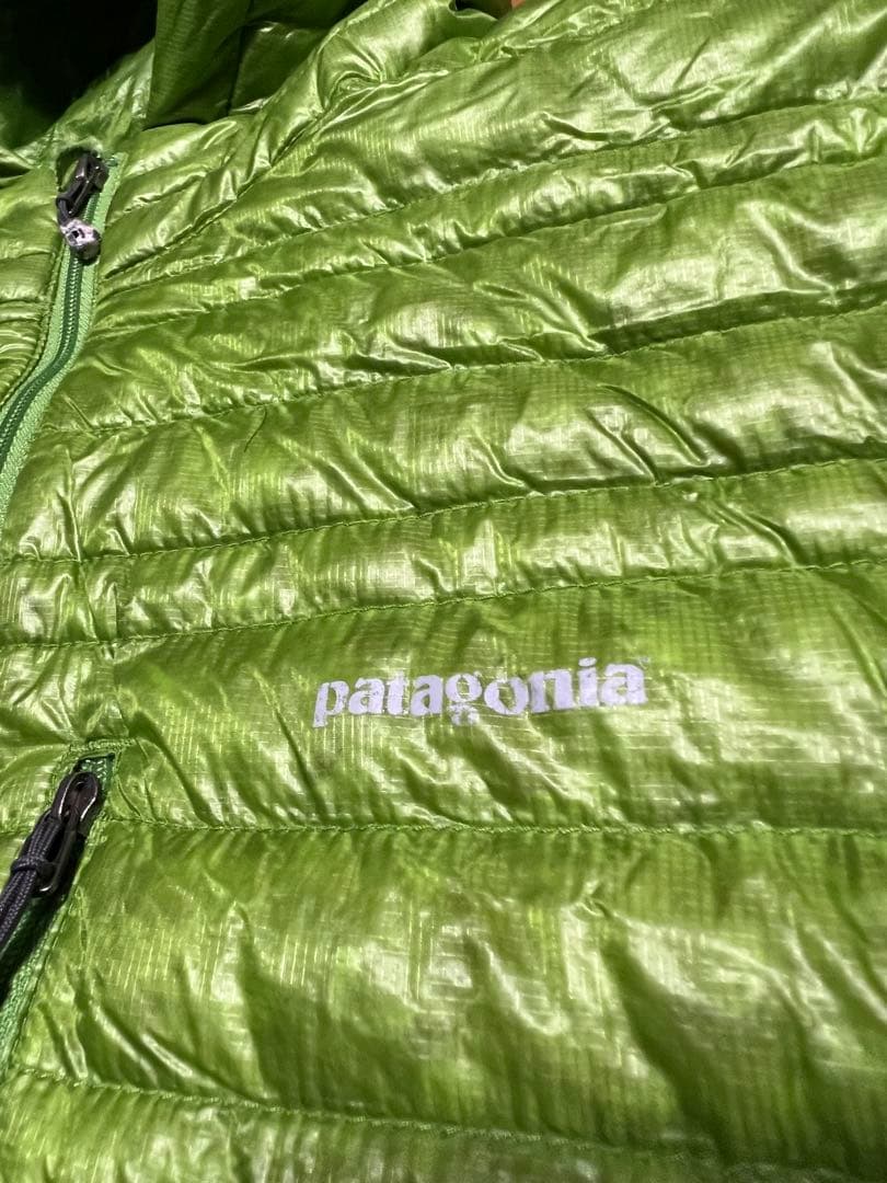 パタゴニア軽量ダウンジャケット Ultralight Down Hoody