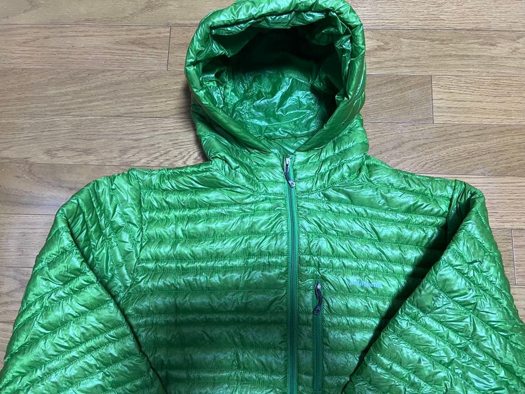 パタゴニア軽量ダウンジャケット Ultralight Down Hoody