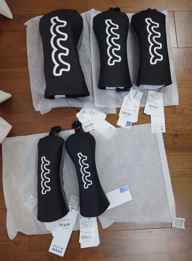 【新品・定価22万】muta・ムータマリン　キャディバッグ＆ヘッドカバーセット