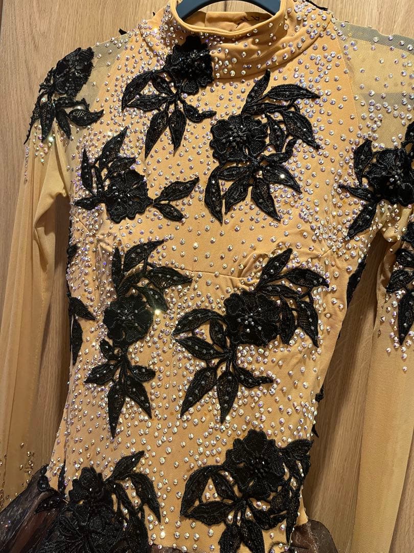 社交ダンス　ドレス　オーダードレスショップフェリシア　プロ着用　スタンダード