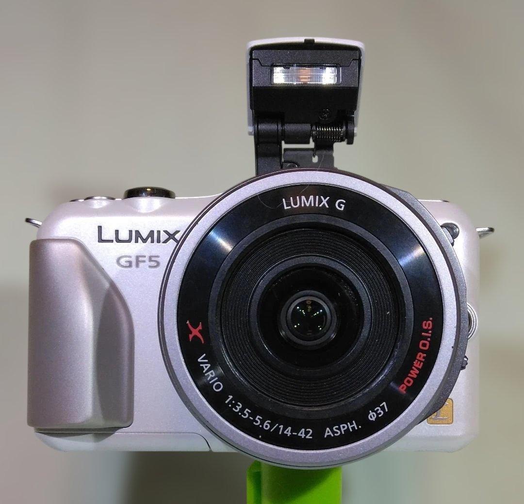 Lumix GF5 カメラ本体+10倍接写レンズ
