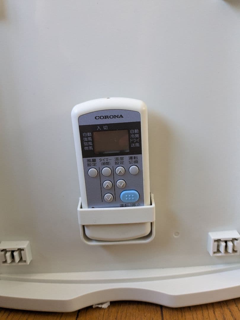 コロナ　窓エアコン　2015年製　枠、付属品は新品未使用
