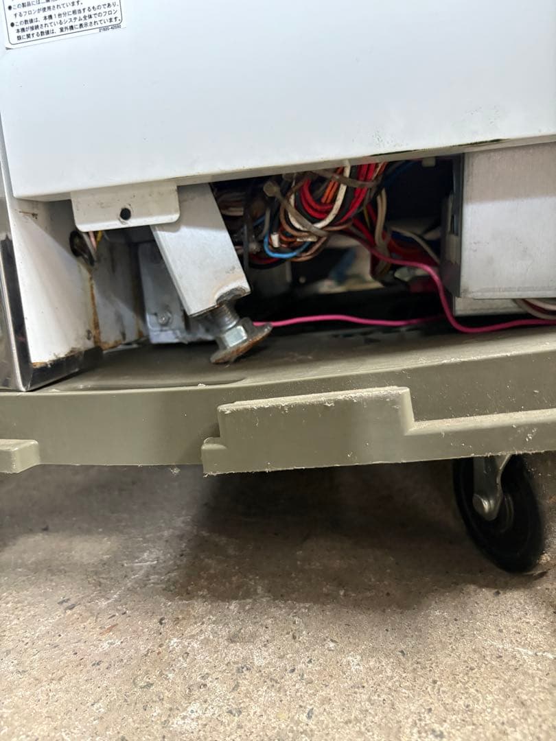 ★冷凍リーチインショーケース LRZ-275A（2枚扉）1108L