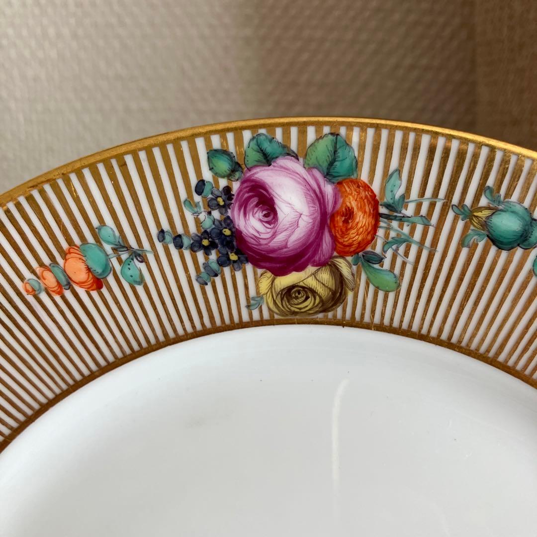 ニンフェンブルグ　アンティーク　ストライプと花束のトリオ