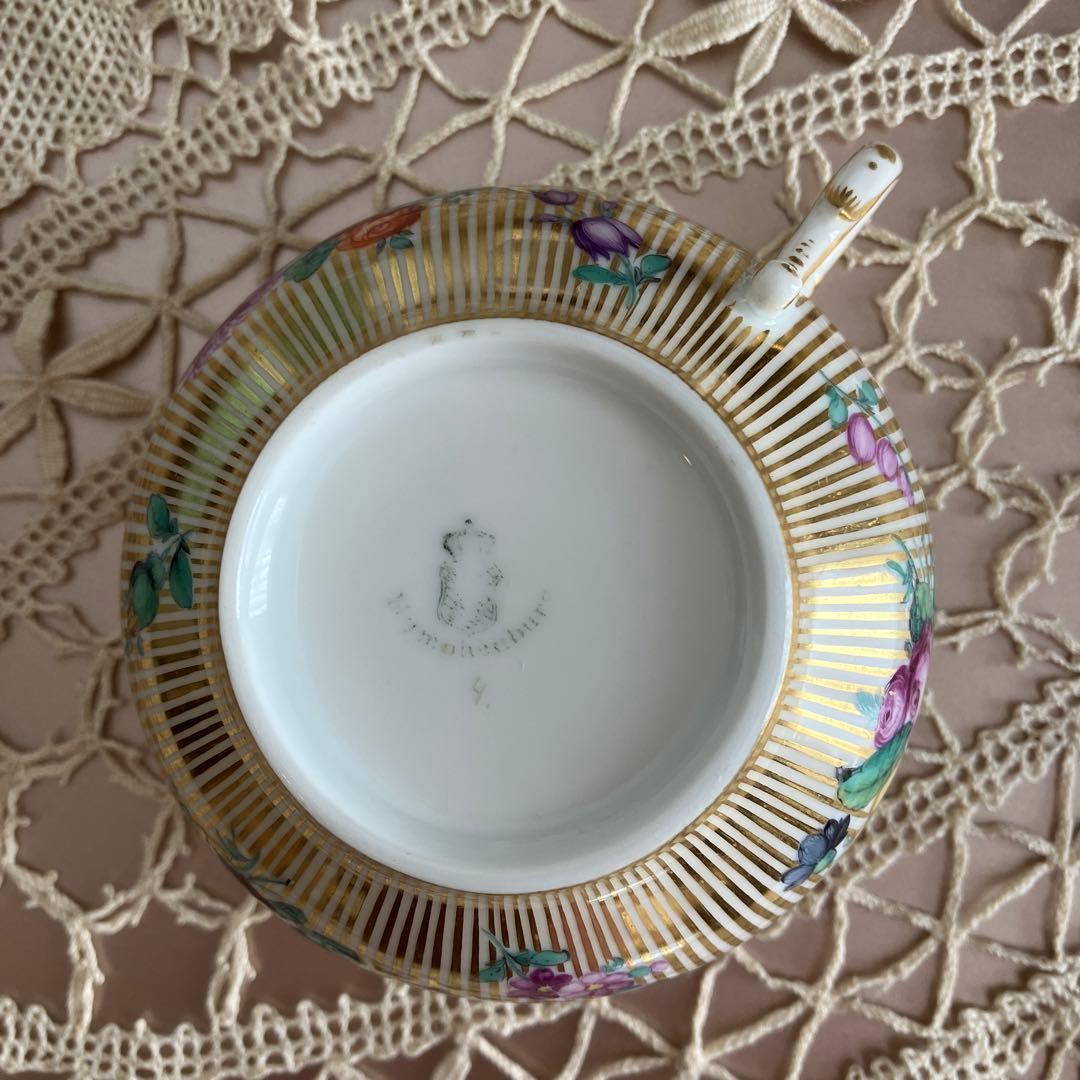 ニンフェンブルグ　アンティーク　ストライプと花束のトリオ