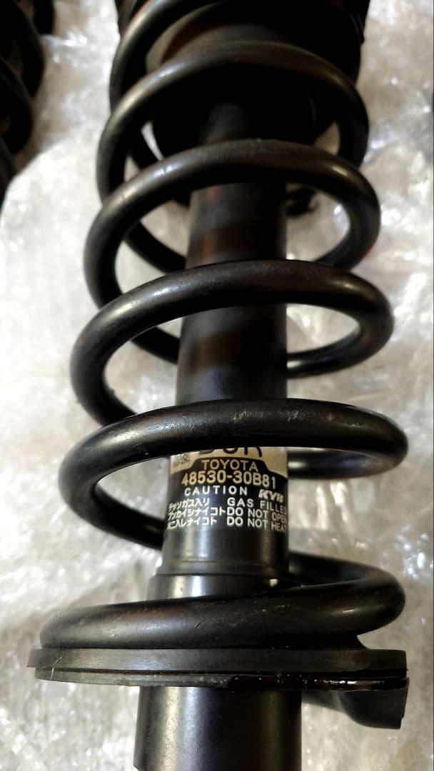 【けい】GWS214 クラウンマジェスタ 純正サスペンション