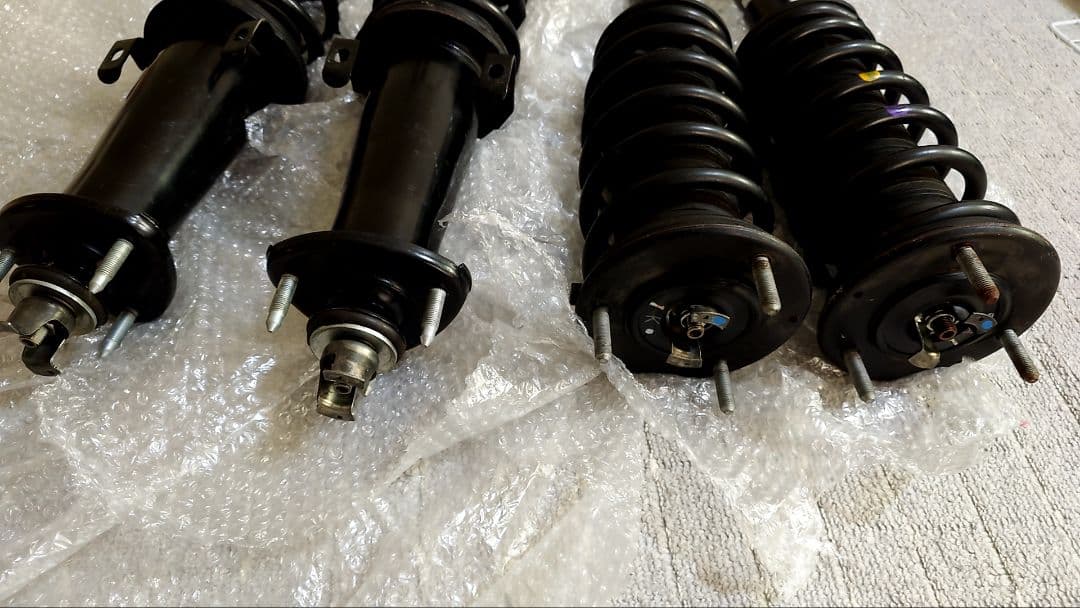 【けい】GWS214 クラウンマジェスタ 純正サスペンション
