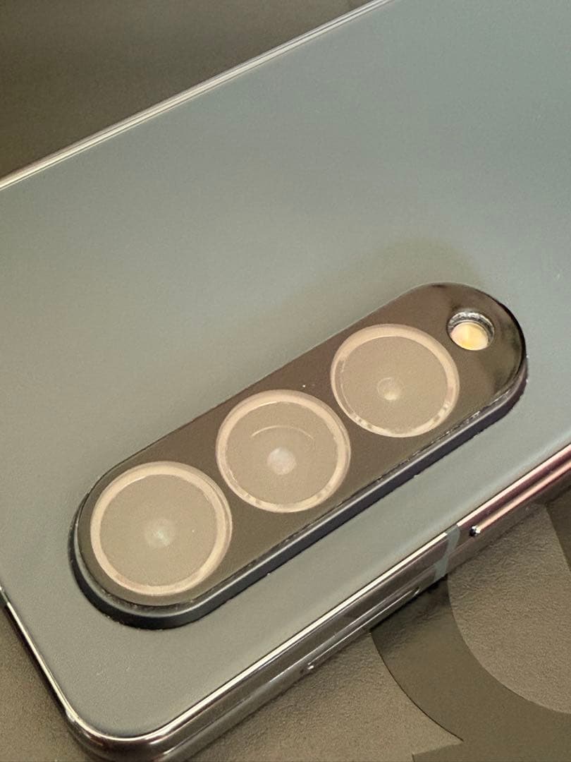 極上品　香港版　Galaxy Z Fold4 本体　512GB 付属品有