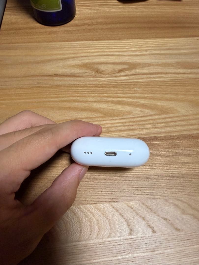 AirPods Pro 本体 充電ケース付き ホワイト