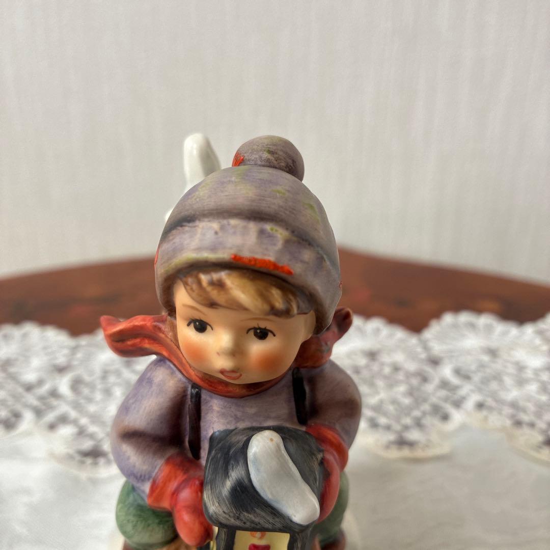 フンメル人形　「クリスマスに乗る」ドイツ・ゲーベル