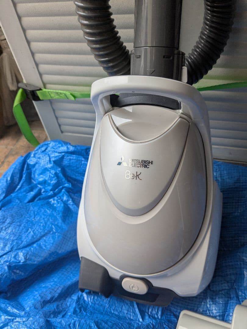 三菱　be-k 紙パック式掃除機　2022年製