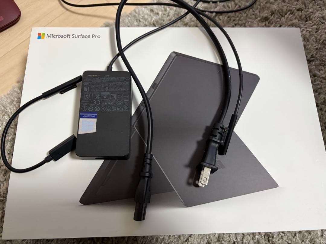 T*a様 ⭐︎Surface Pro 6 ブラック⭐︎タイプカバー付属 バッテリ