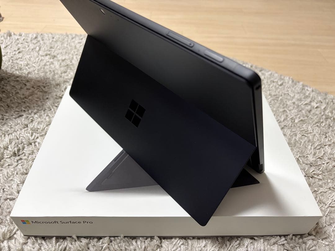 T*a様 ⭐︎Surface Pro 6 ブラック⭐︎タイプカバー付属 バッテリ