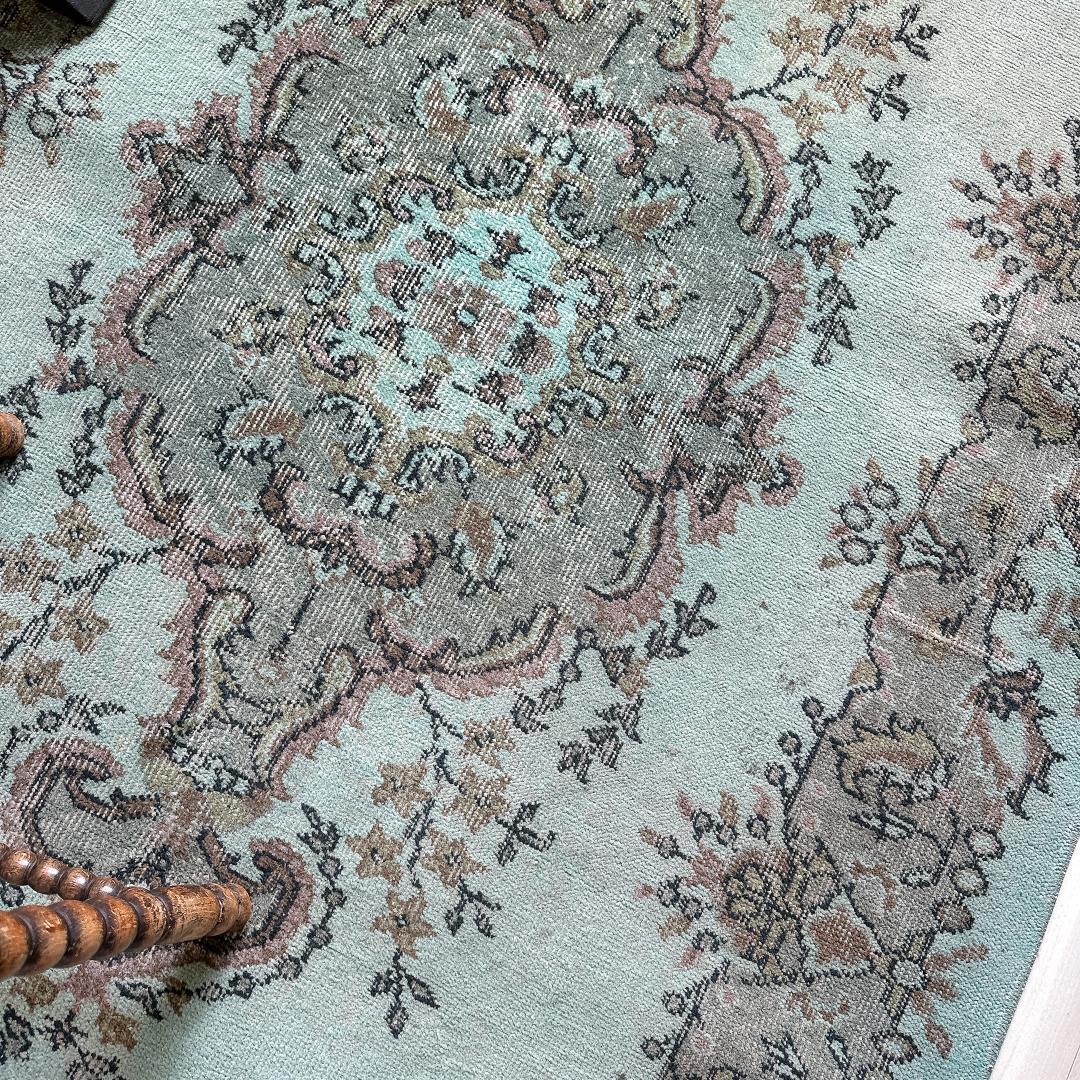 トルコ ヴィンテージラグ A58 ターコイズブルー カーキ ピンク オーバーダイ
