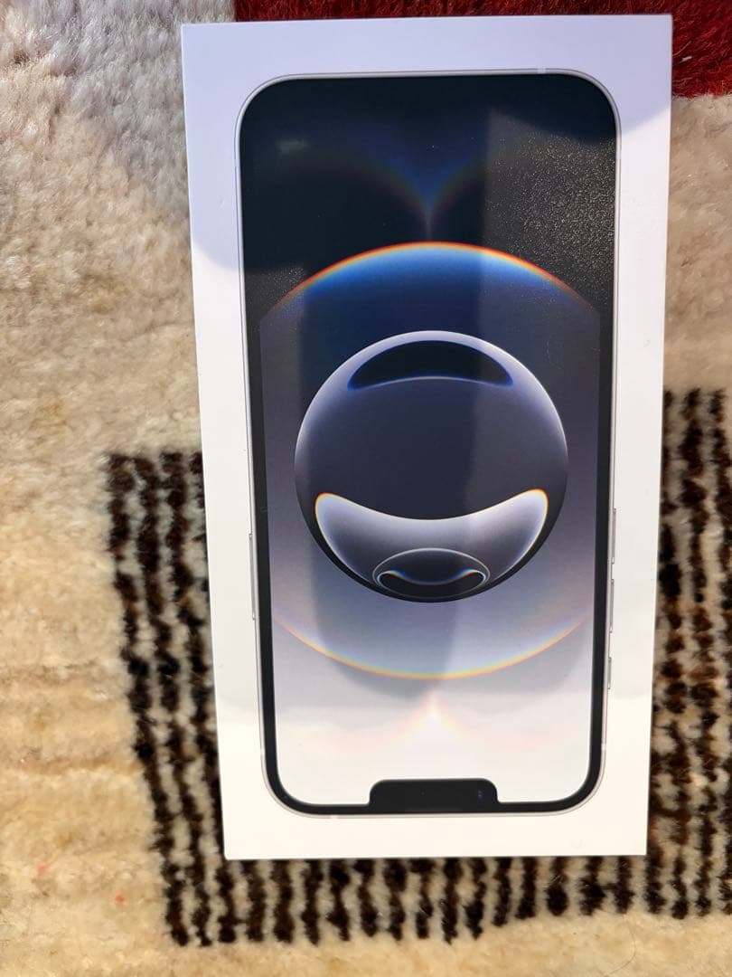 iPhone 16e 128GB ホワイト SIMフリー 美品 付属品完備