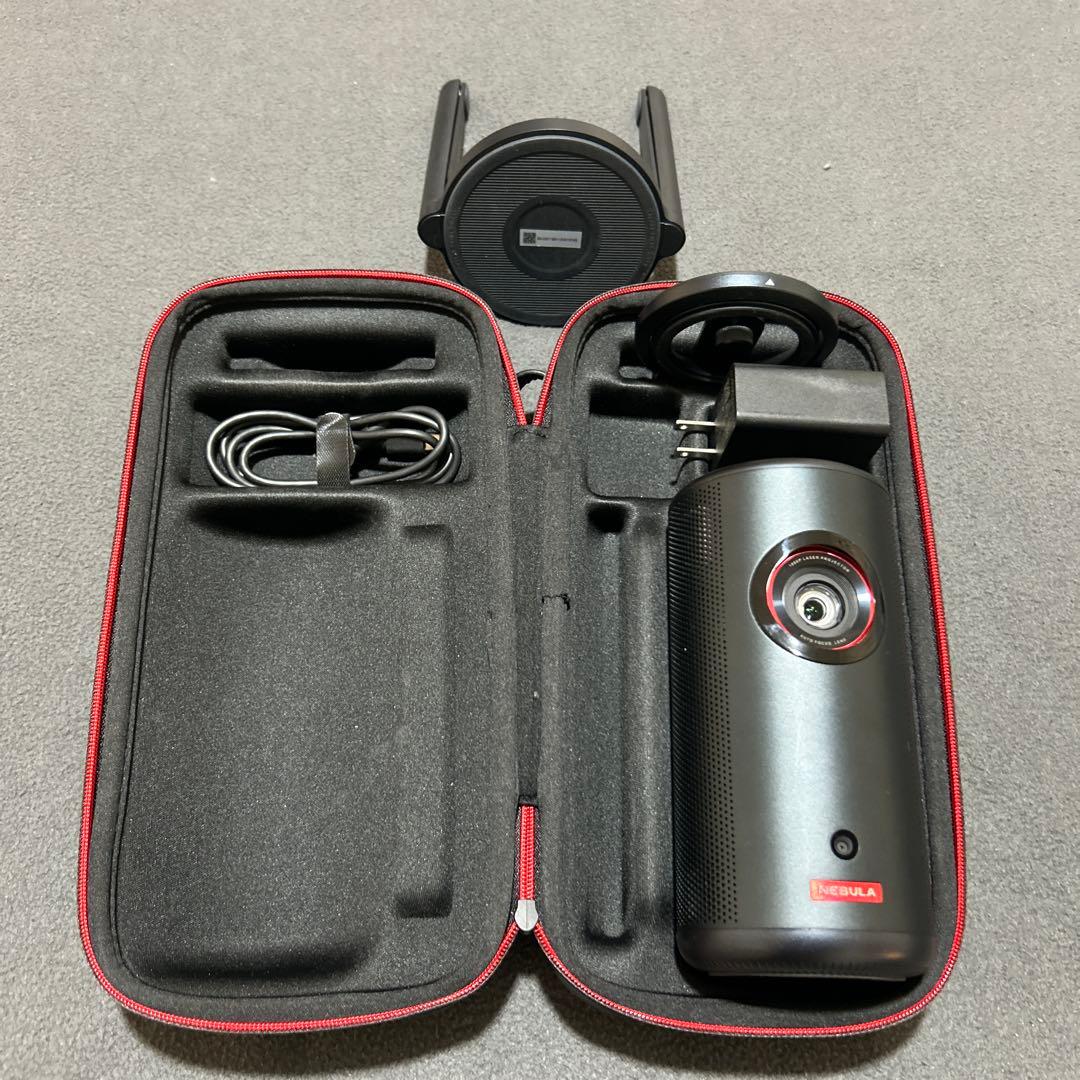 NEBULAプロジェター！スタンド２個付き！