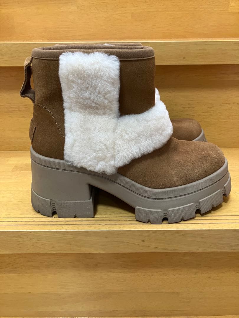 すし！UGG Brooklyn Sunburst