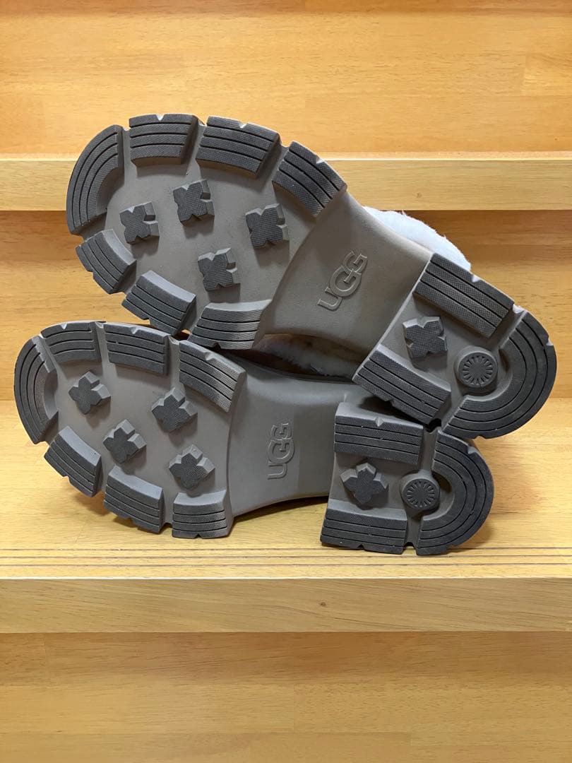 すし！UGG Brooklyn Sunburst