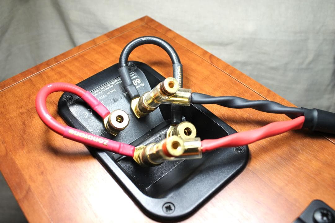 7700αゾノトーンZONOTONE 1.5m2本 2out2in 金プラグ付