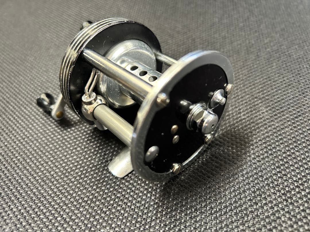 Zebco ゼブコ　ストリームライト　KC310 ダイレクトリール