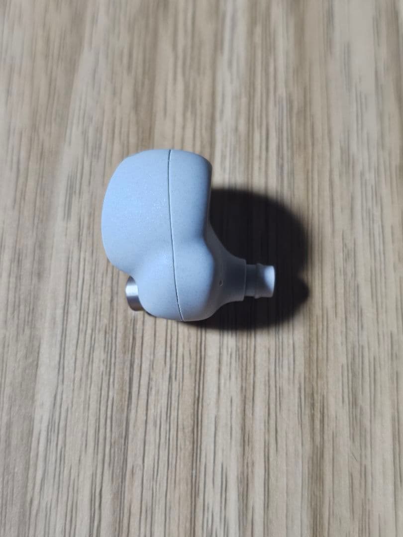 移転セール！　ケース、イヤホンバッテリー新品　wf-1000xm4 シルバー