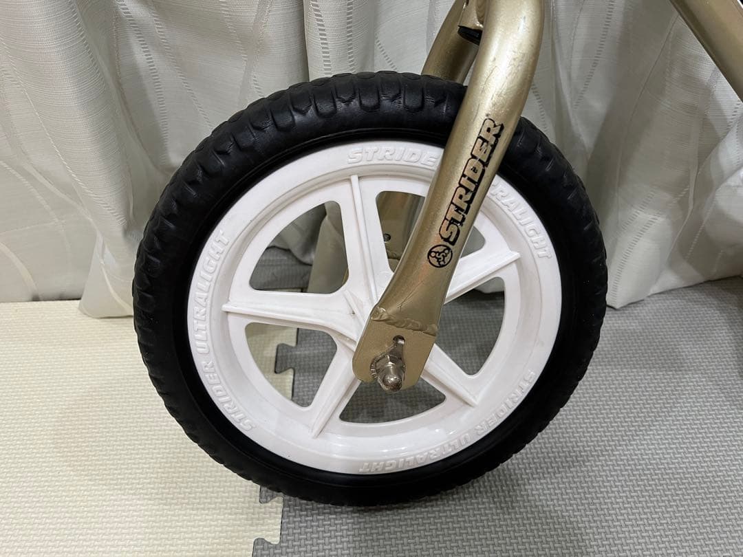 ストライダー プロ　【限定カラー】シャンパンゴールド