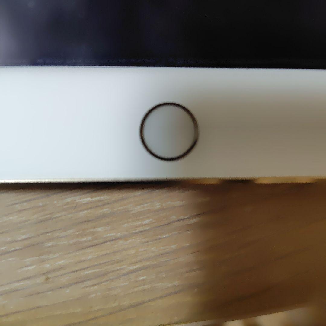 iPadmini 第4世代 Wi-Fi + Cellular au版 ケース付