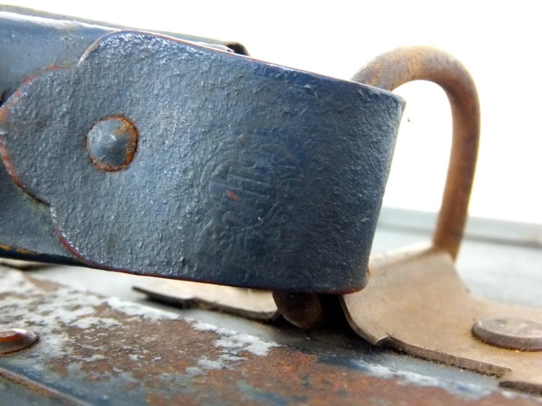 D543 軍物 プロペラ 翼 旭日 マーク 旧日本軍 トランク 鞄 アンティーク