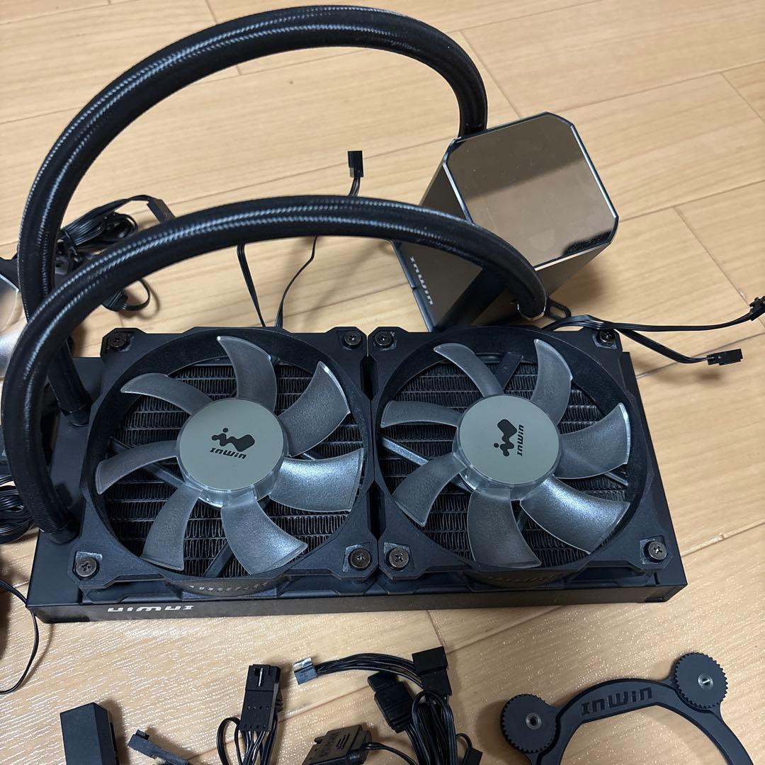 inwin 240mm 水冷クーラー + 120mmファン x4