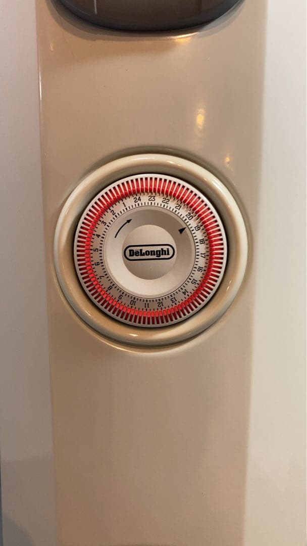 デロンギオイルヒーター　H770812EFS トップハンガー付き