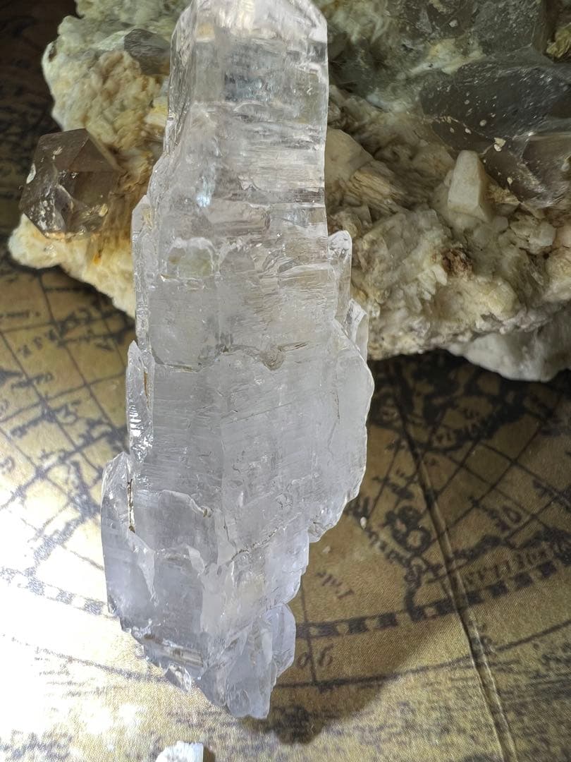 龍脈の精髄 エレスチャル水晶ポイント 保護猫支援