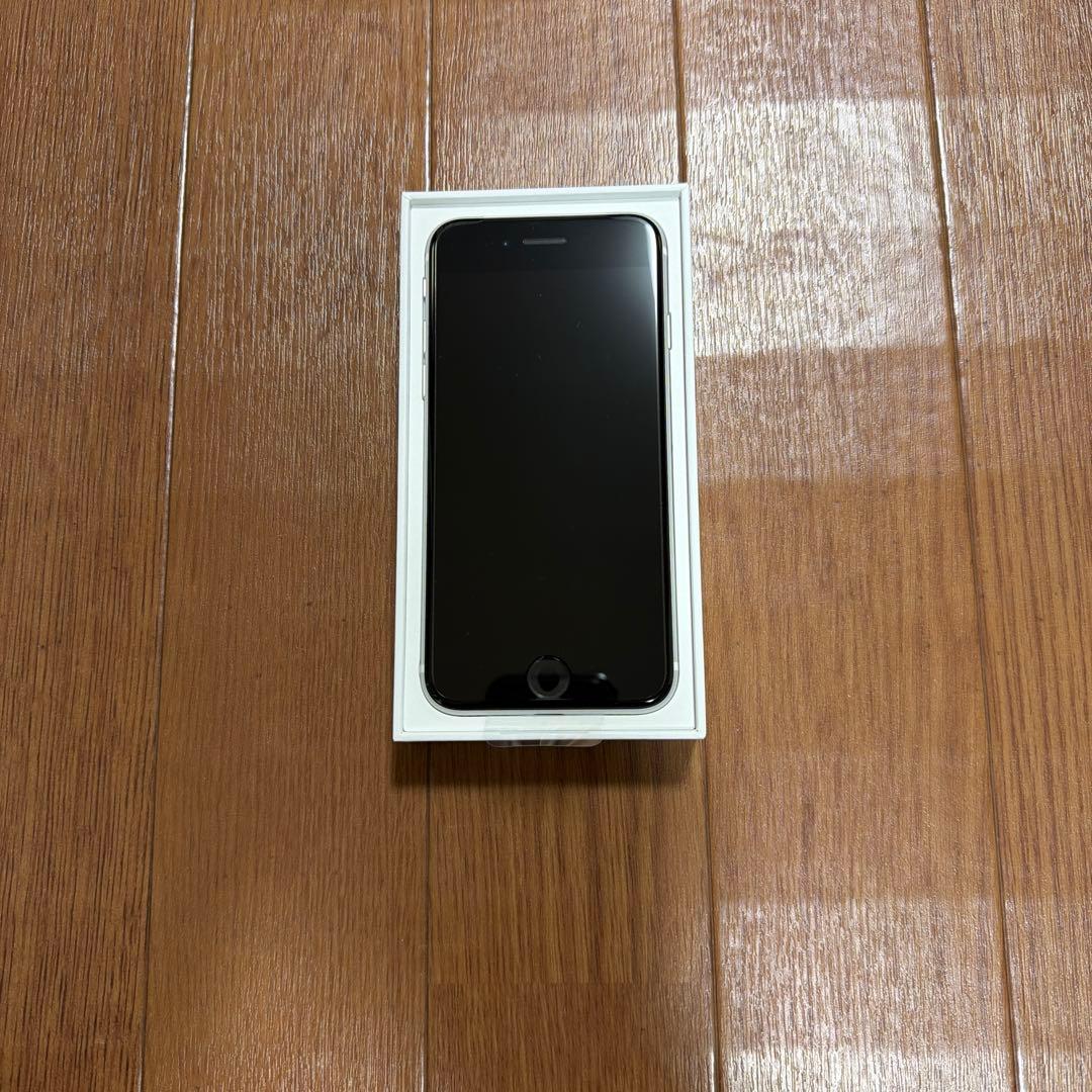iPhone SE 第2世代 64GB ホワイト　SIMフリー