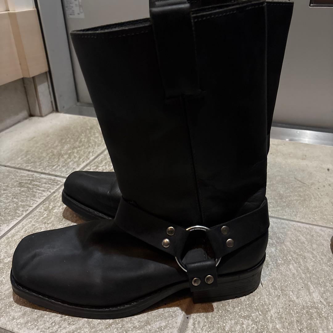 黒 エンジニアブーツ バックル付き