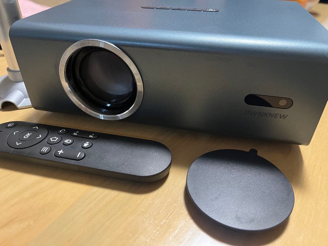 4Kプロジェクター 30000ルーメン WiFi6対応