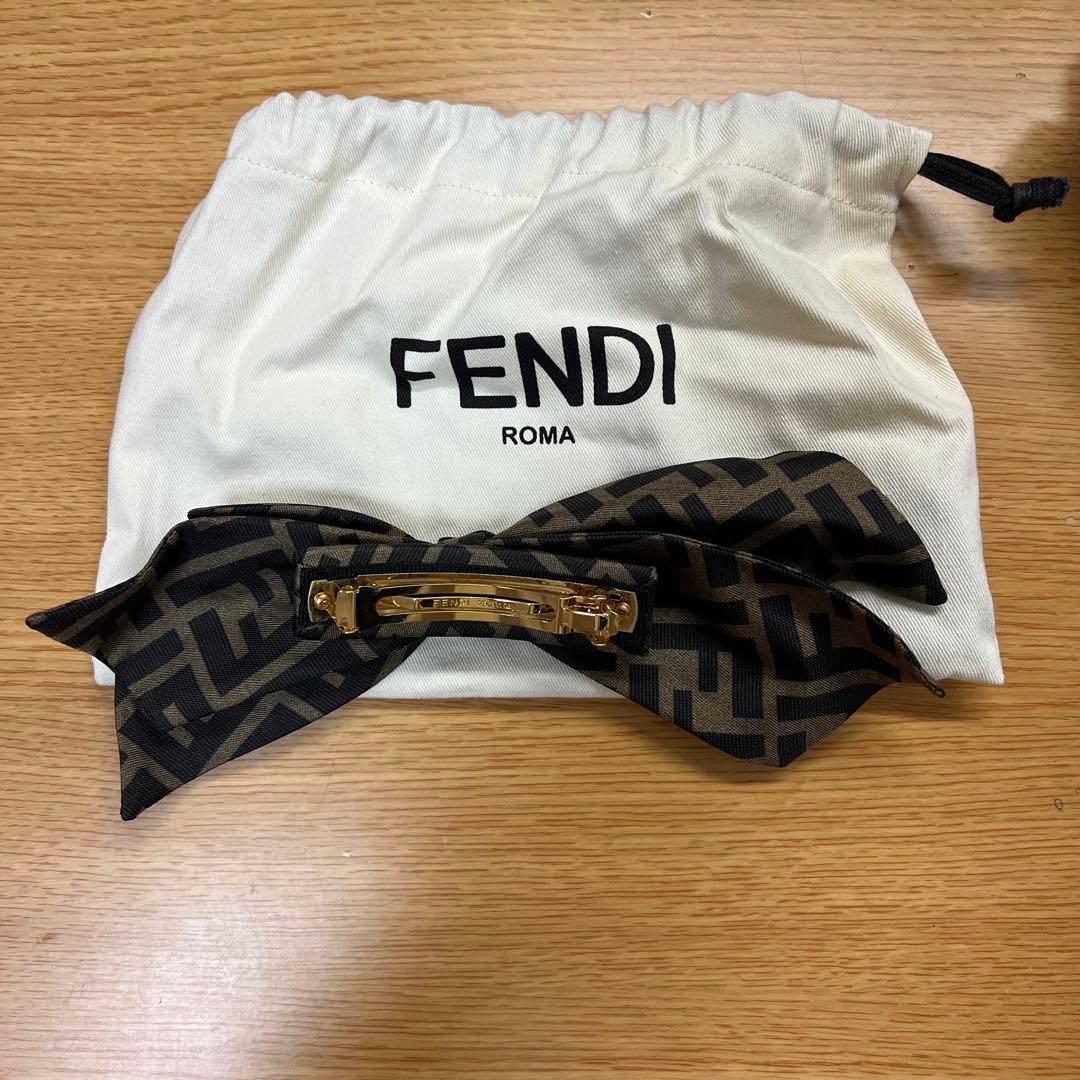FENDI ロゴ入りリボンヘアバンド 保存袋付き
