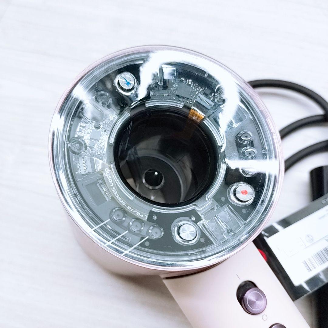 ほぼ未使用☺️最新モデル ダイソン ドライヤー HD16 Dyson