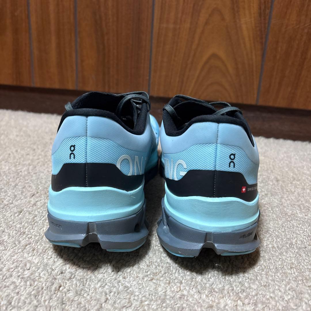 【トラック使用のみ】 On Cloudflow 5 (26.5cm)