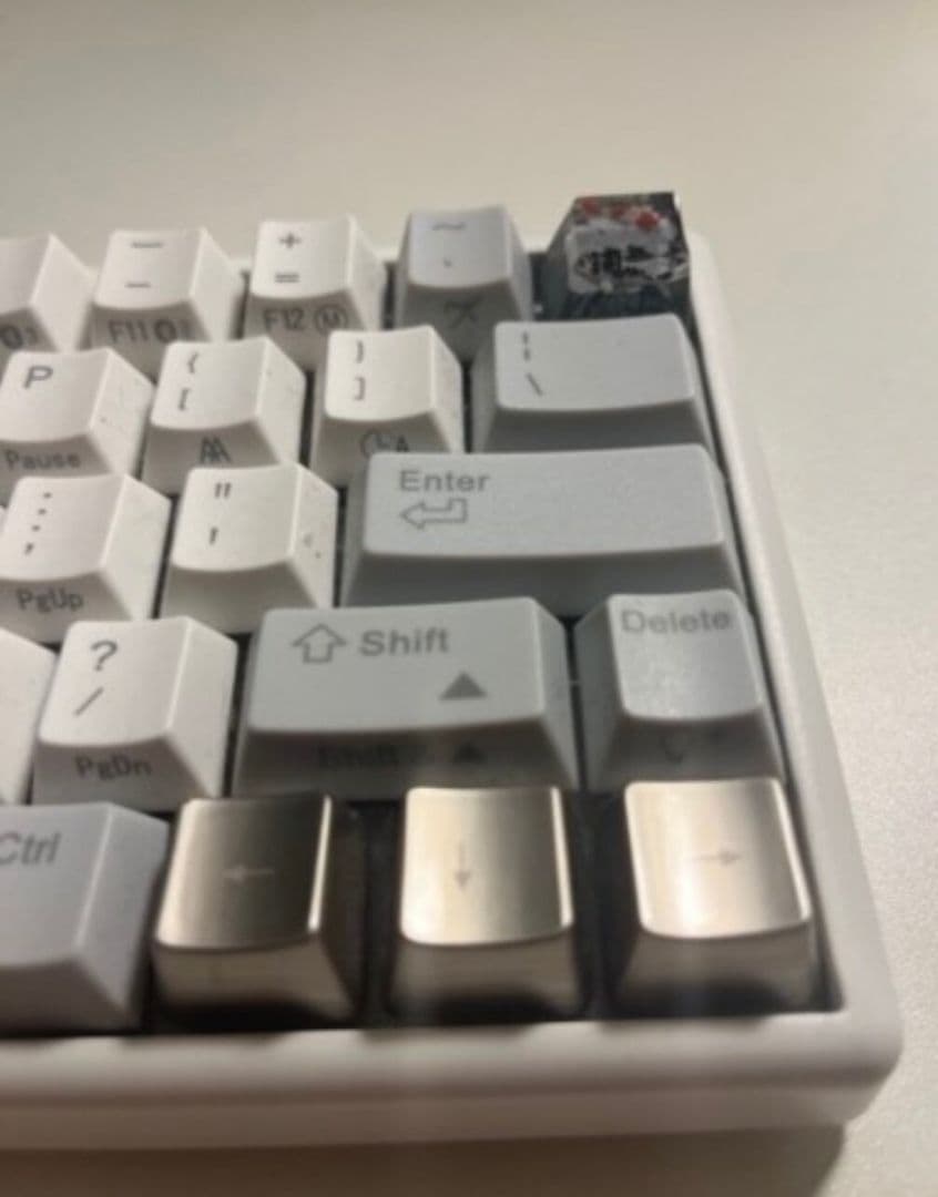 Niz atom66 静電容量無接点方式ワイヤレスキーボード　バックライト付き