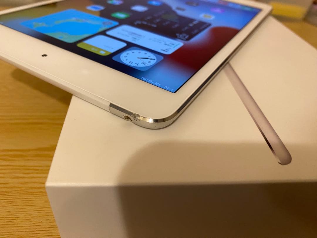 iPad mini 第4世代 128GB 本体 simフリー