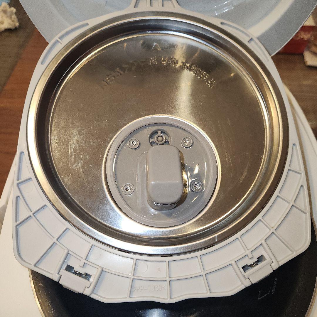 パナソニック　IHジャー炊飯器　3.5合炊き　SR-KT060　2021年製