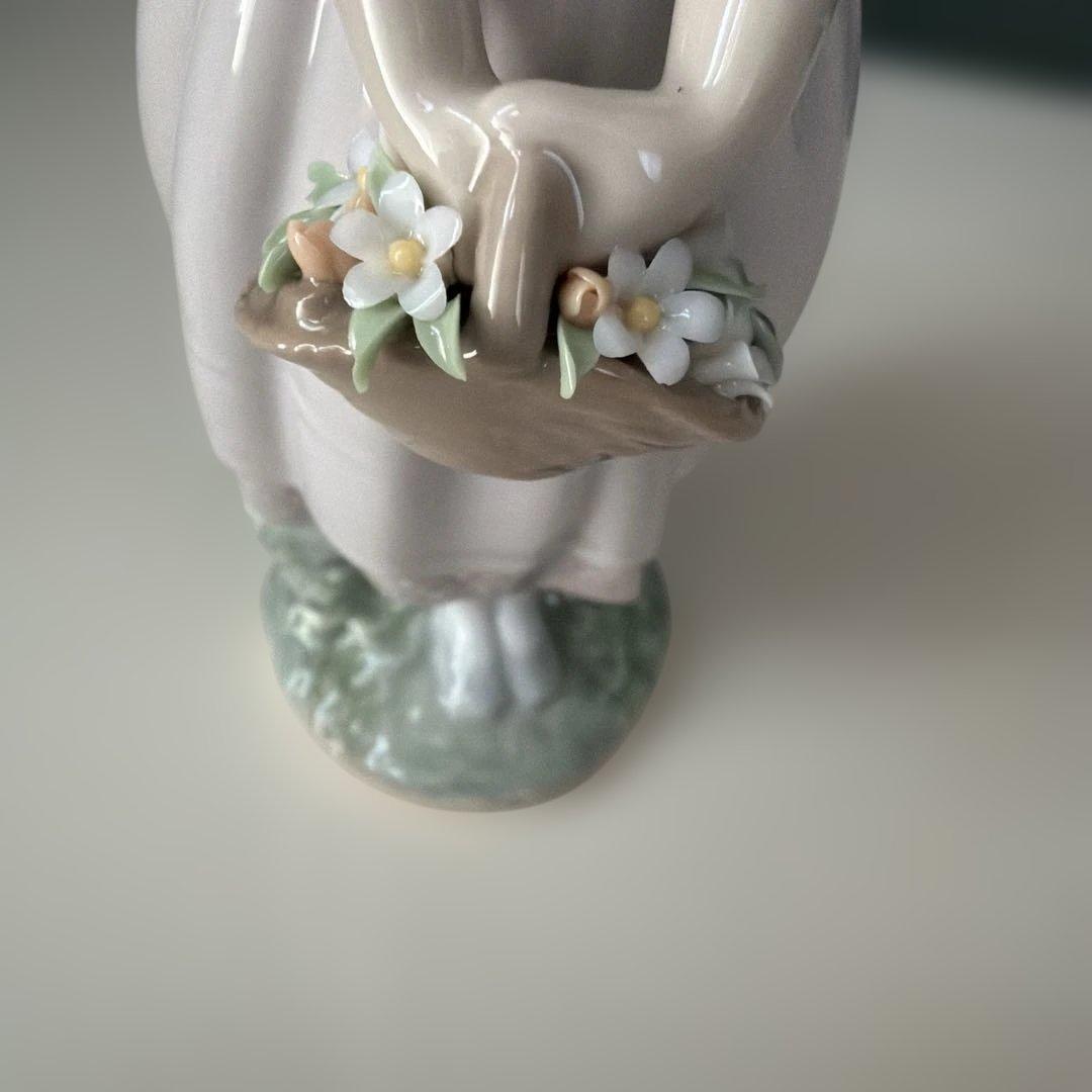 リヤドロ　LLADRO ユートピアコレクション 花の小径 8246