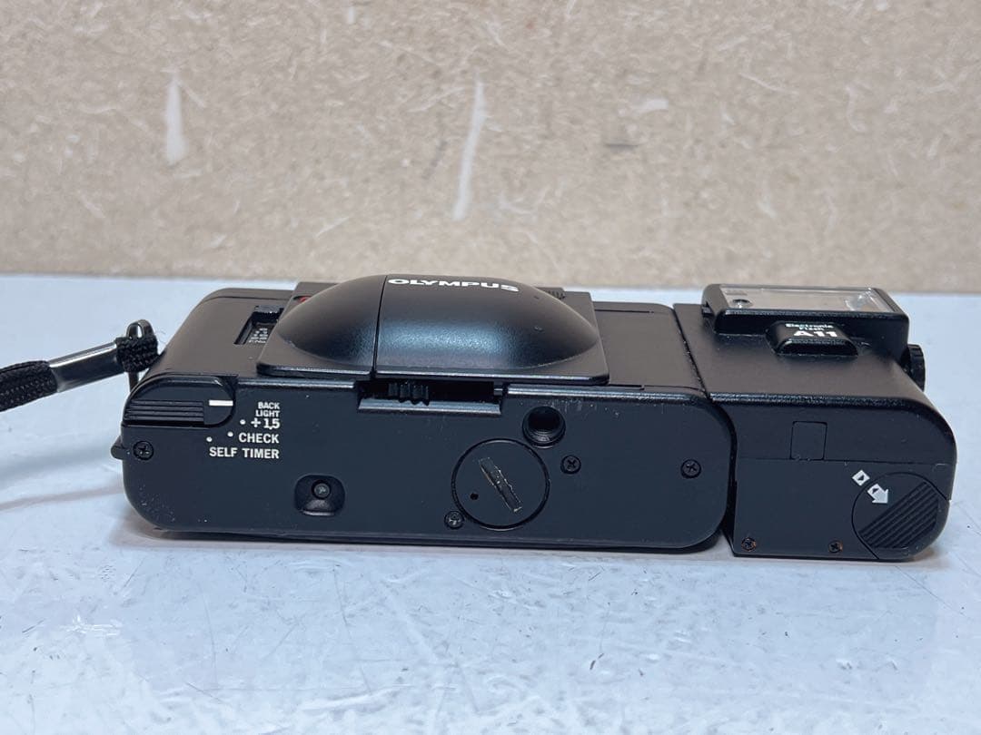 Olympus XA 35mm コンパクトフィルムカメラ A11フラッシュ付き